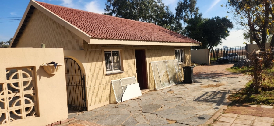 5 Bedroom Property for Sale in Rynsoord Gauteng