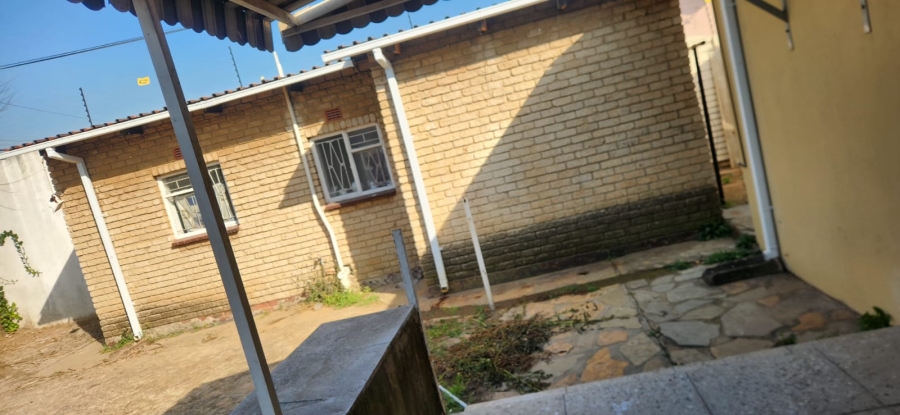 5 Bedroom Property for Sale in Rynsoord Gauteng