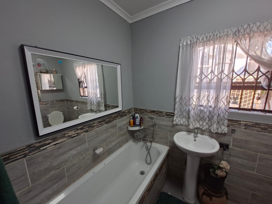 3 Bedroom Property for Sale in Klopperpark Gauteng