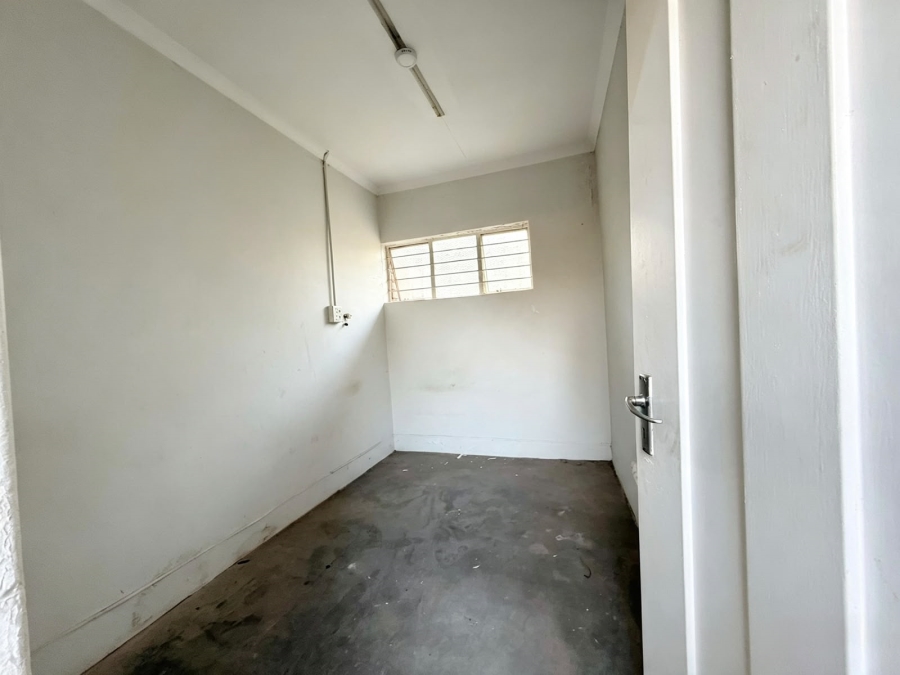 4 Bedroom Property for Sale in Van Riebeeck Park Gauteng