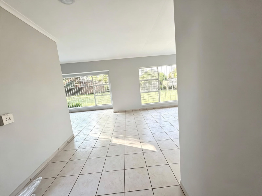4 Bedroom Property for Sale in Van Riebeeck Park Gauteng