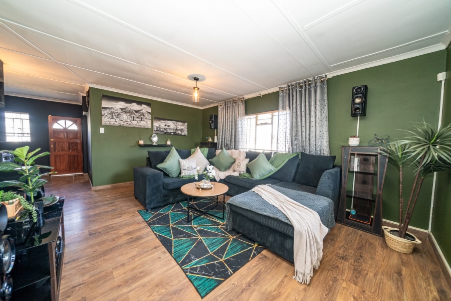 4 Bedroom Property for Sale in Minnebron Gauteng