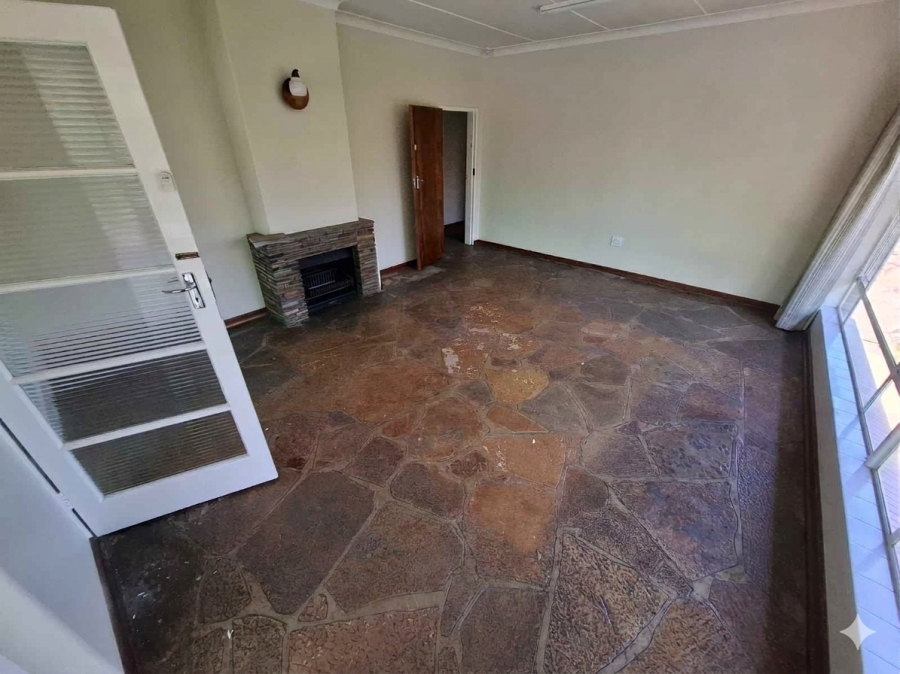 3 Bedroom Property for Sale in Queenswood Gauteng