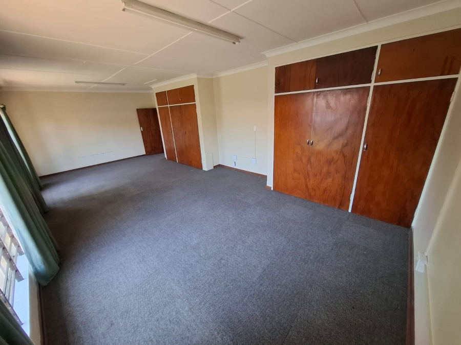 3 Bedroom Property for Sale in Queenswood Gauteng