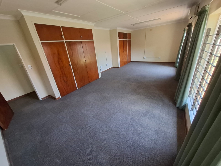 3 Bedroom Property for Sale in Queenswood Gauteng