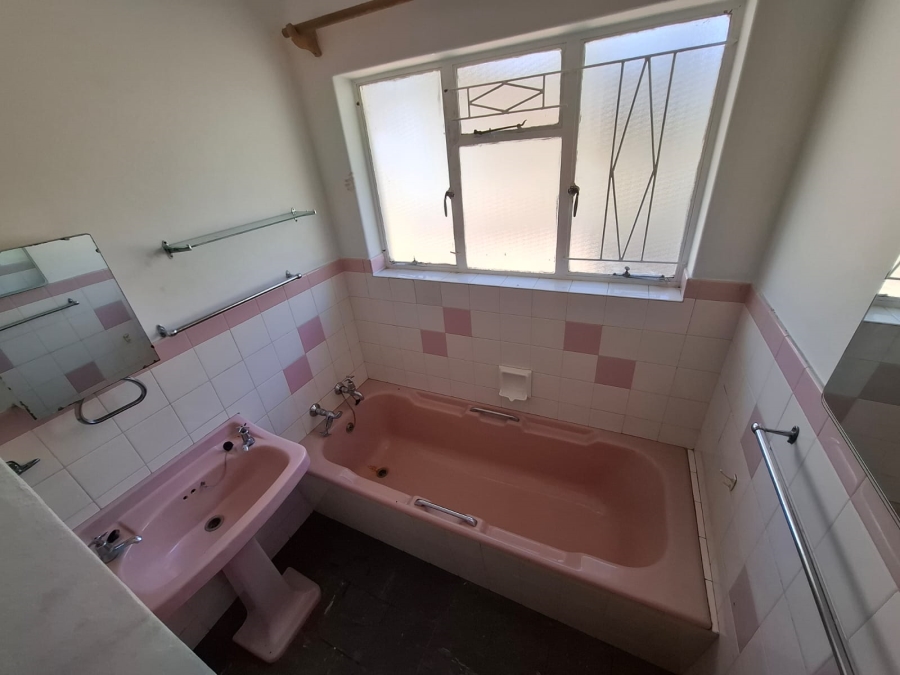 3 Bedroom Property for Sale in Queenswood Gauteng