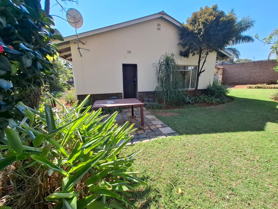 3 Bedroom Property for Sale in Queenswood Gauteng