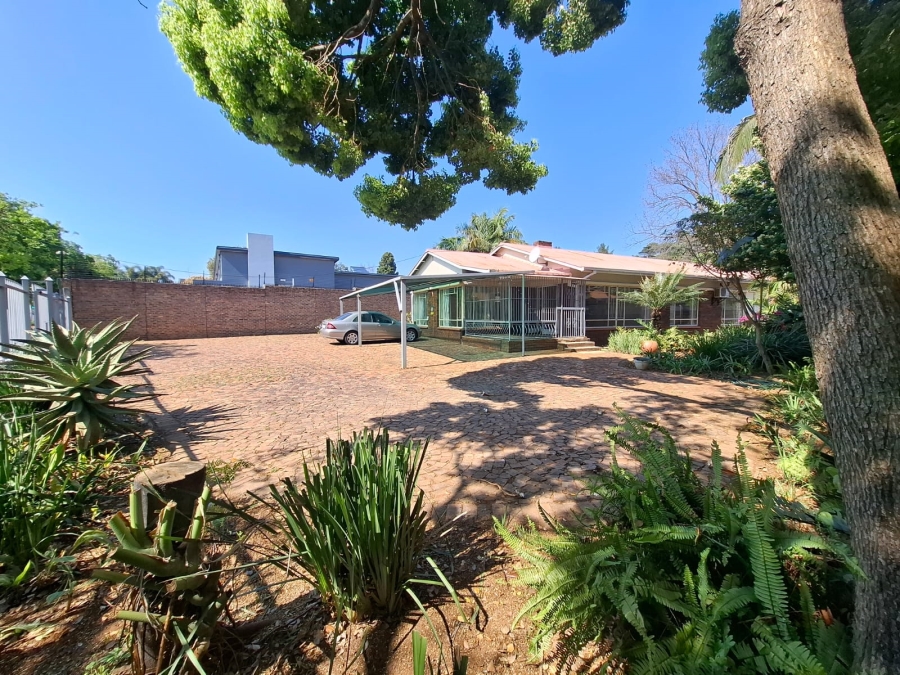 3 Bedroom Property for Sale in Queenswood Gauteng