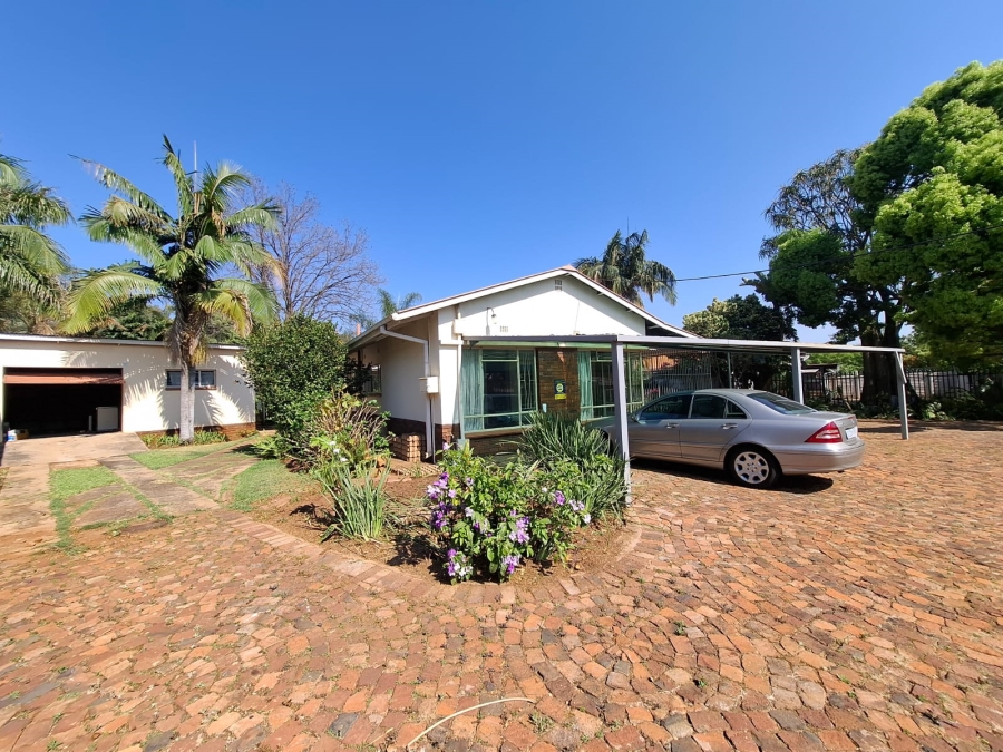3 Bedroom Property for Sale in Queenswood Gauteng
