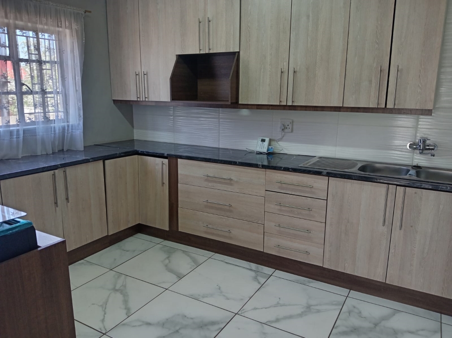 To Let 3 Bedroom Property for Rent in Vanderbijlpark SW 5 Gauteng
