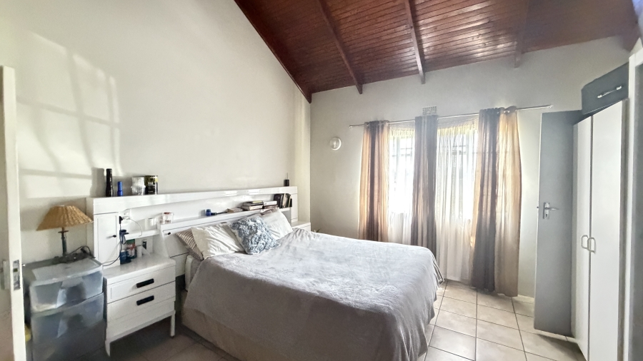 3 Bedroom Property for Sale in Petit Gauteng