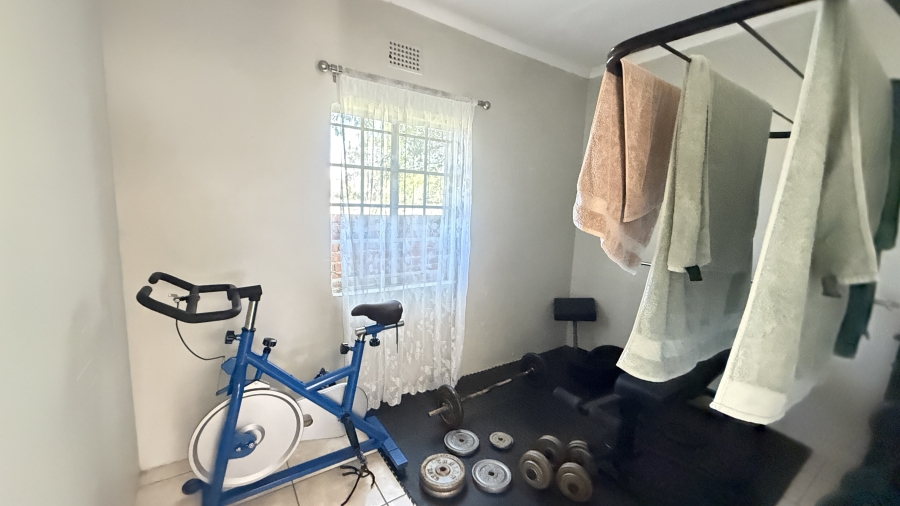 3 Bedroom Property for Sale in Petit Gauteng