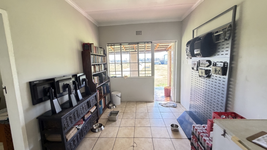3 Bedroom Property for Sale in Petit Gauteng