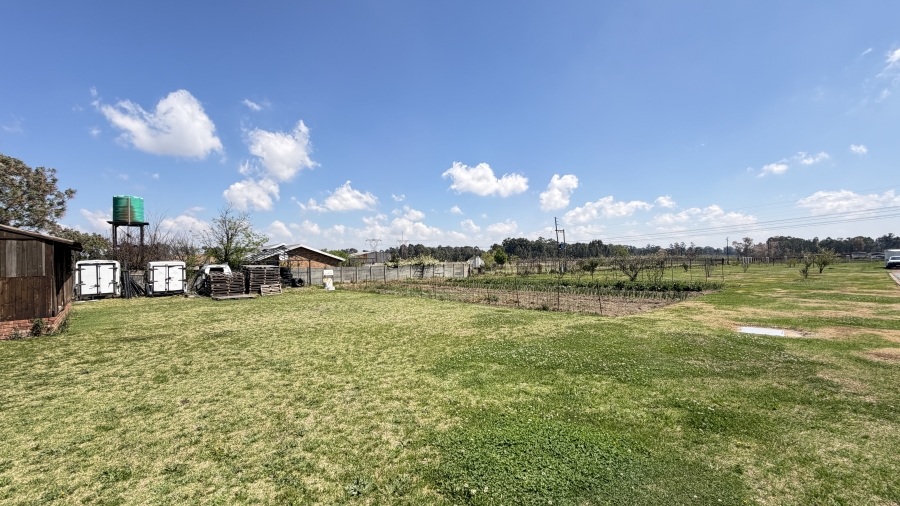 3 Bedroom Property for Sale in Petit Gauteng