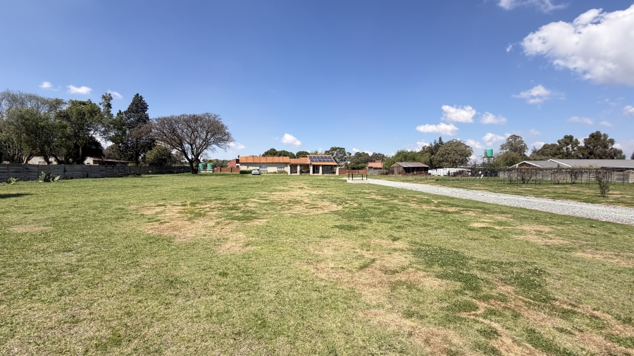 3 Bedroom Property for Sale in Petit Gauteng