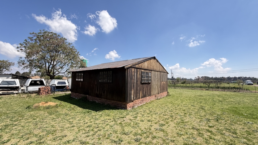 3 Bedroom Property for Sale in Petit Gauteng