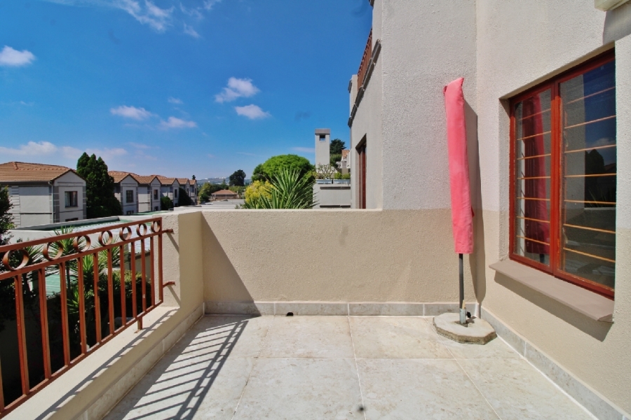 To Let 2 Bedroom Property for Rent in Bedfordview Gauteng