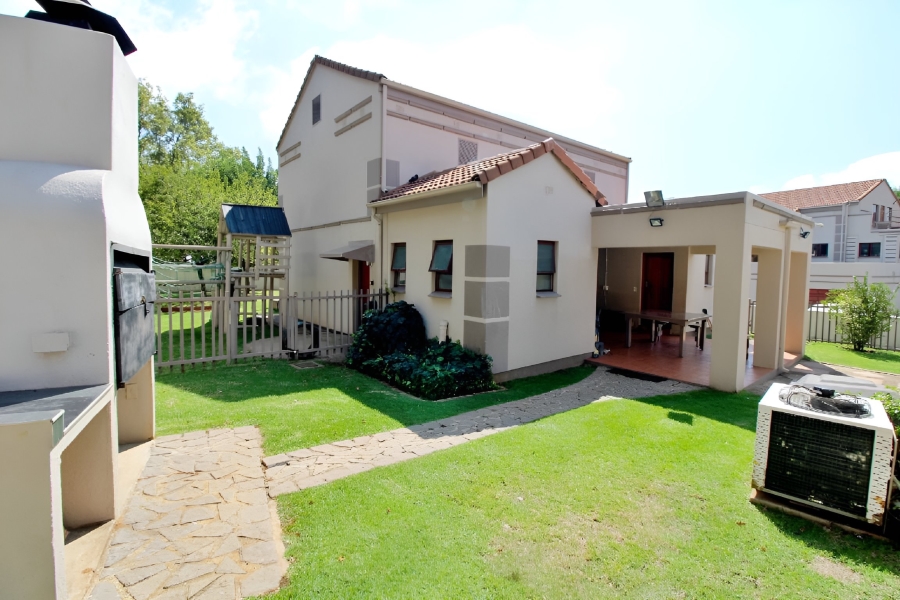 To Let 2 Bedroom Property for Rent in Bedfordview Gauteng