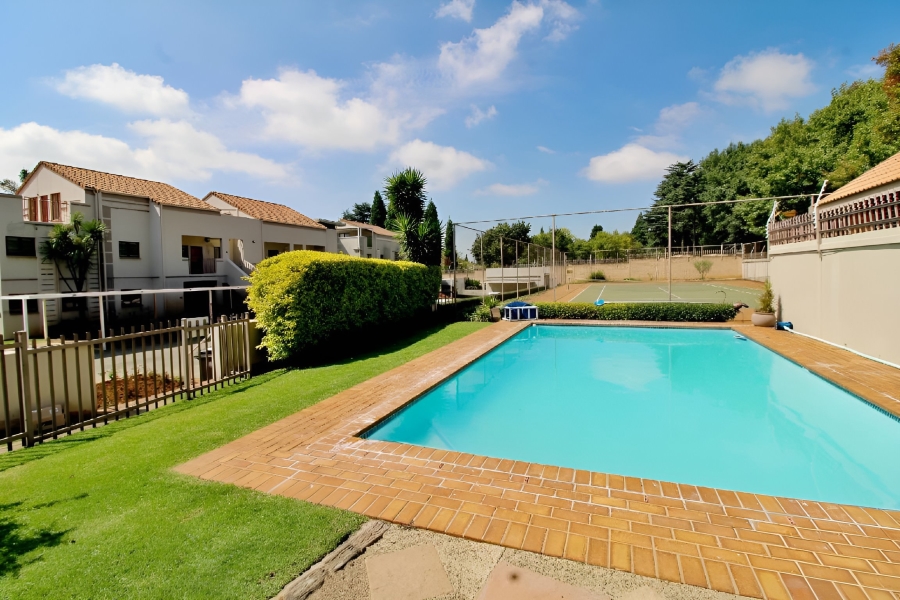 To Let 2 Bedroom Property for Rent in Bedfordview Gauteng