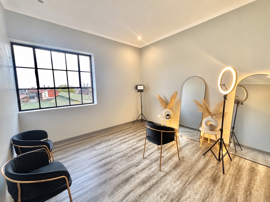 2 Bedroom Property for Sale in Braamfontein Gauteng