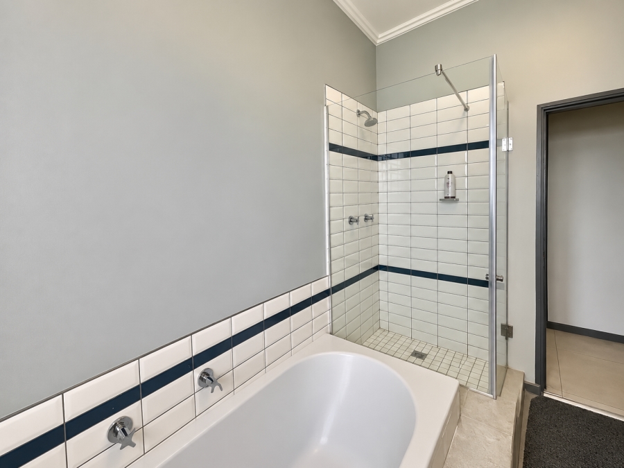2 Bedroom Property for Sale in Braamfontein Gauteng