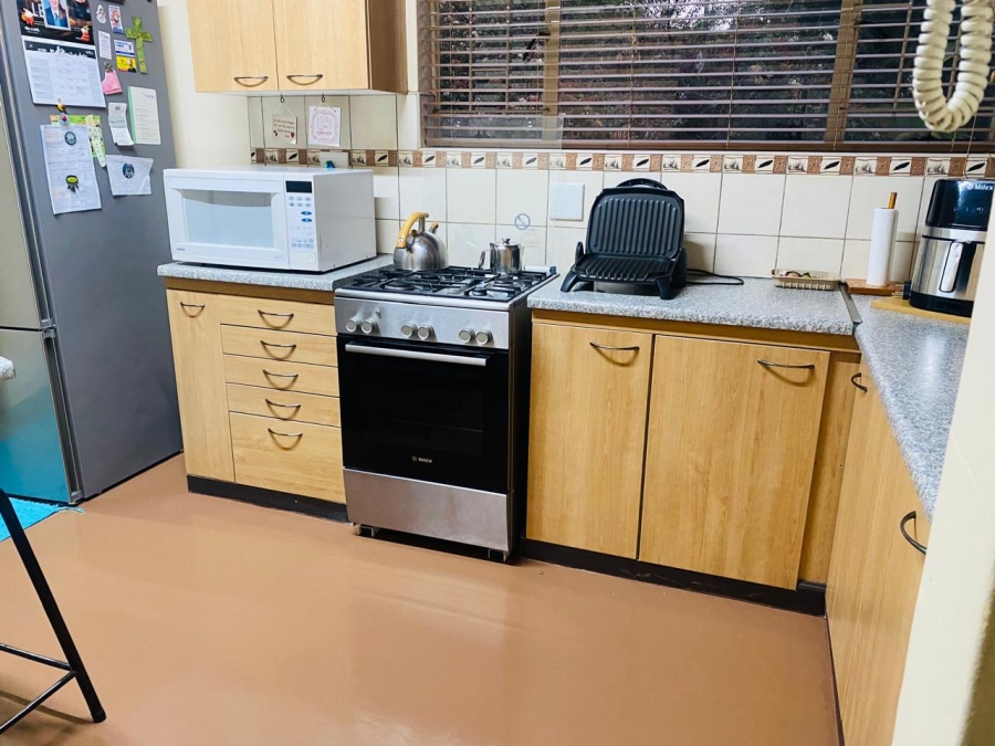 3 Bedroom Property for Sale in Garsfontein Gauteng