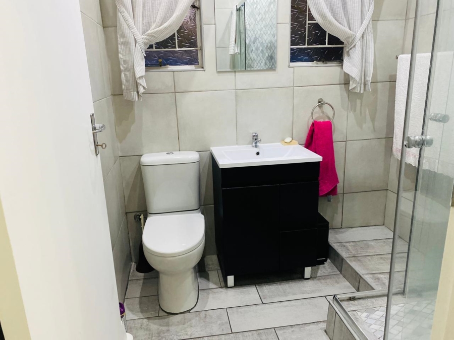 3 Bedroom Property for Sale in Garsfontein Gauteng