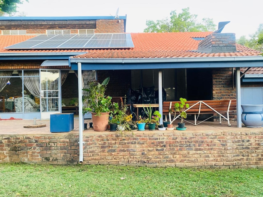 3 Bedroom Property for Sale in Garsfontein Gauteng