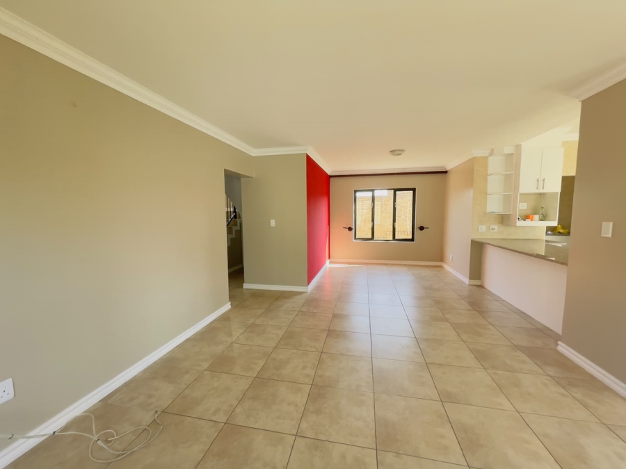To Let 3 Bedroom Property for Rent in Thatchfield Estate Gauteng