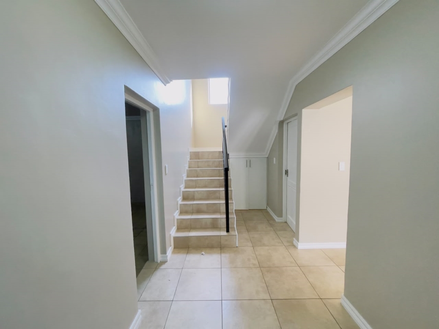 To Let 3 Bedroom Property for Rent in Thatchfield Estate Gauteng