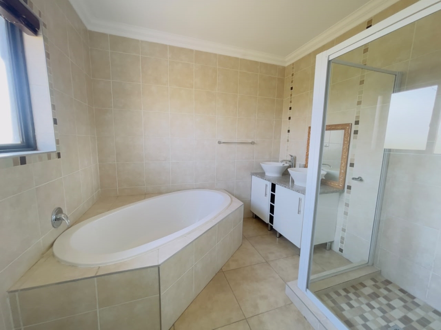 To Let 3 Bedroom Property for Rent in Thatchfield Estate Gauteng