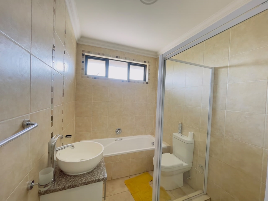 To Let 3 Bedroom Property for Rent in Thatchfield Estate Gauteng