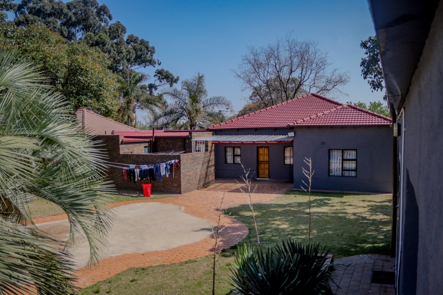 5 Bedroom Property for Sale in The Hill Gauteng