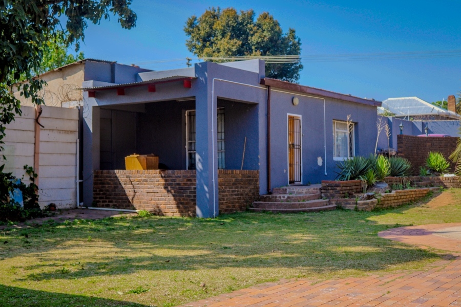 5 Bedroom Property for Sale in The Hill Gauteng
