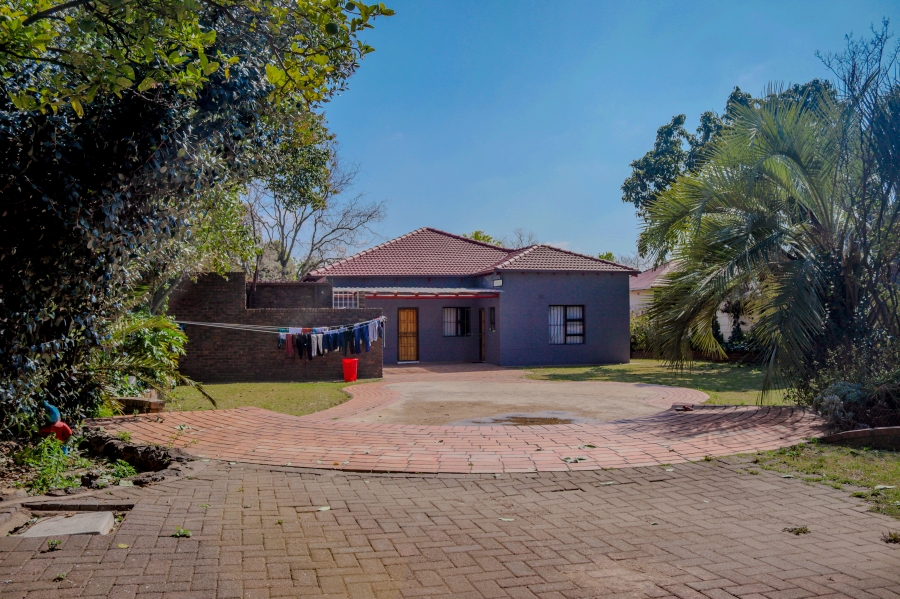 5 Bedroom Property for Sale in The Hill Gauteng