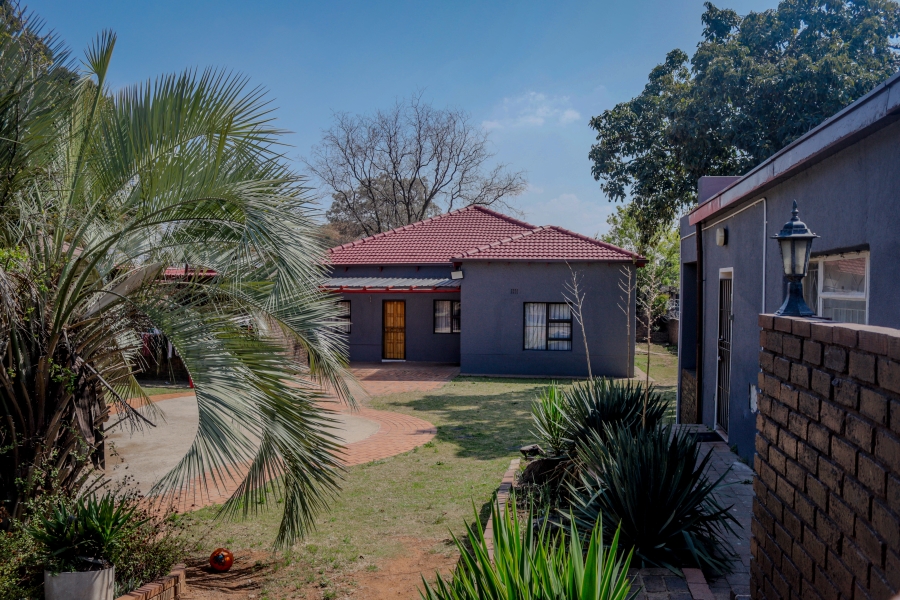 5 Bedroom Property for Sale in The Hill Gauteng