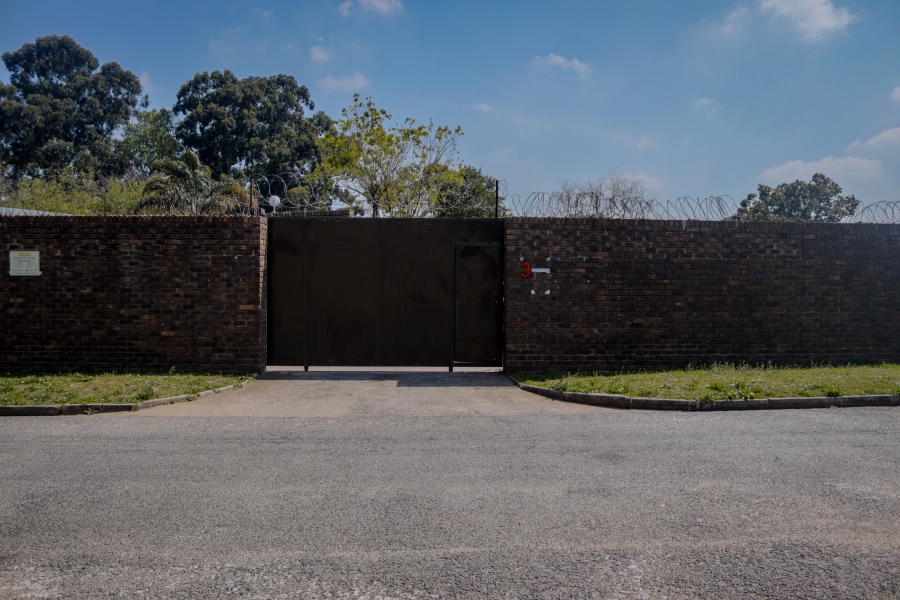 5 Bedroom Property for Sale in The Hill Gauteng