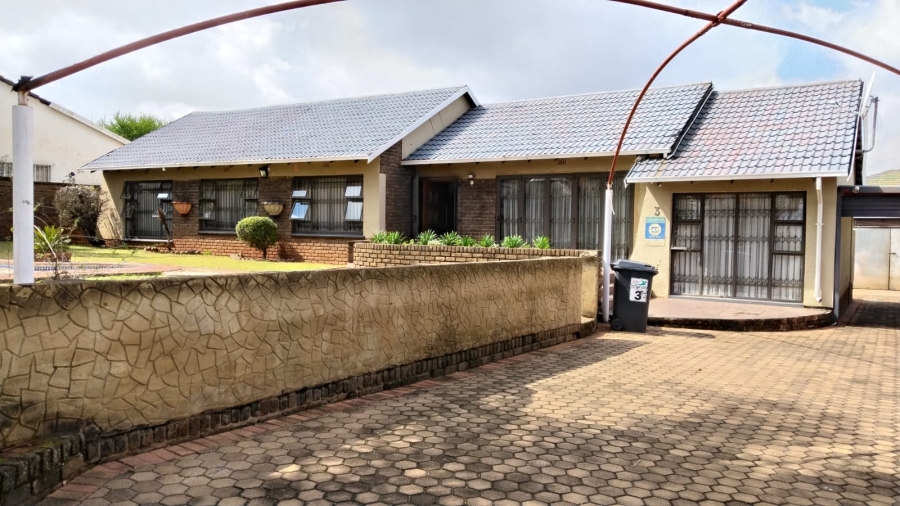 4 Bedroom Property for Sale in Dan Pienaarville Gauteng