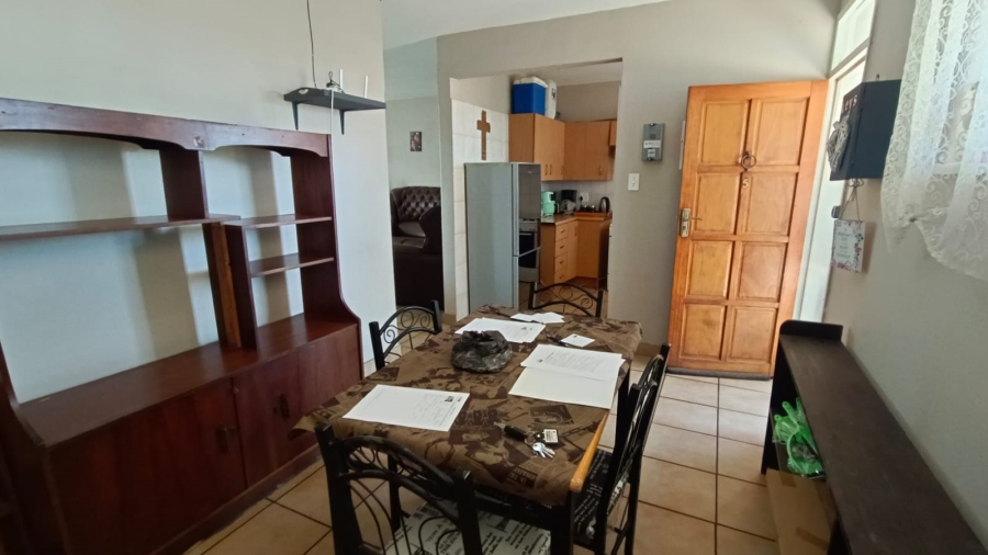 2 Bedroom Property for Sale in Greenhills Gauteng