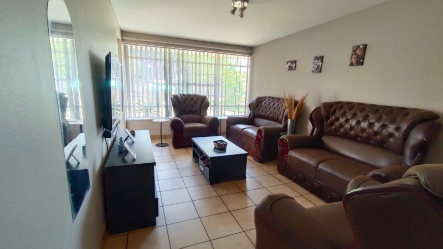 2 Bedroom Property for Sale in Greenhills Gauteng