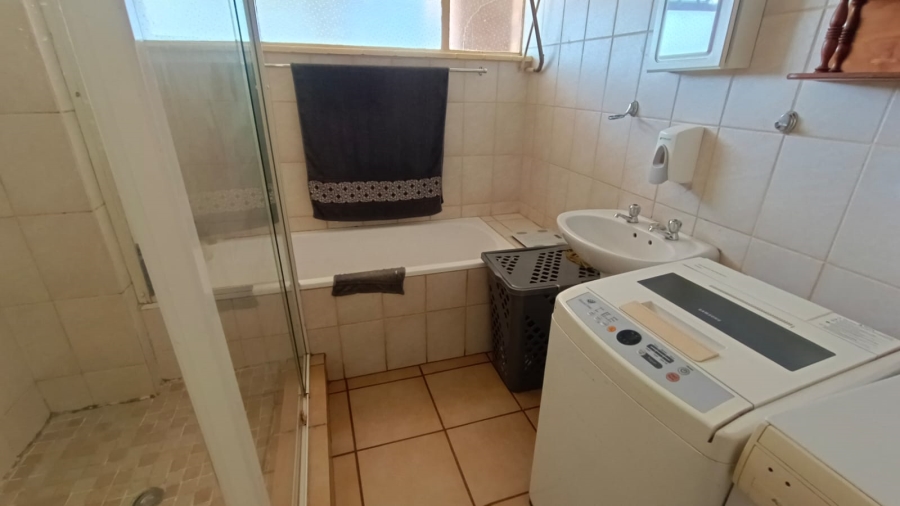 2 Bedroom Property for Sale in Greenhills Gauteng