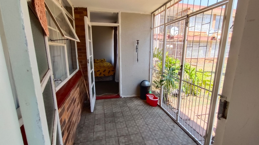 2 Bedroom Property for Sale in Greenhills Gauteng