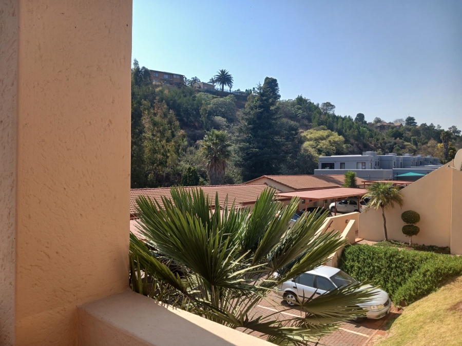 2 Bedroom Property for Sale in Roodekrans Gauteng