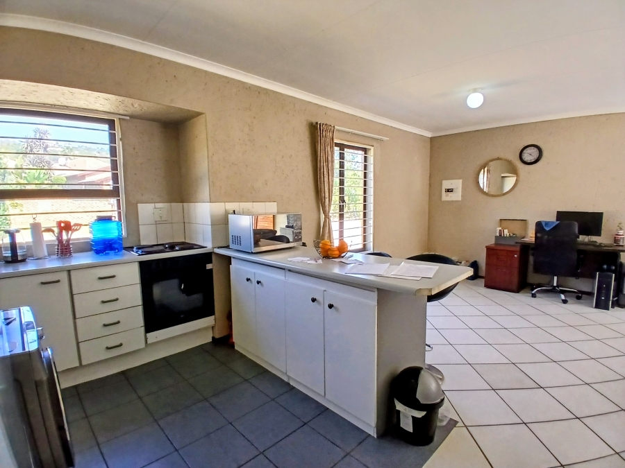 2 Bedroom Property for Sale in Roodekrans Gauteng