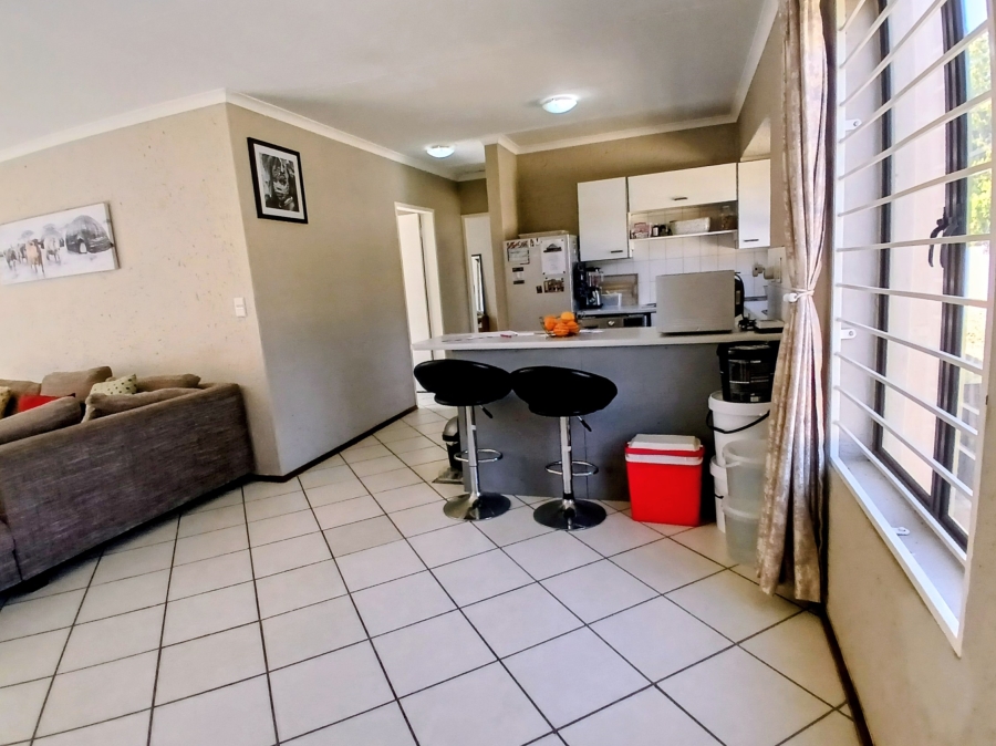 2 Bedroom Property for Sale in Roodekrans Gauteng