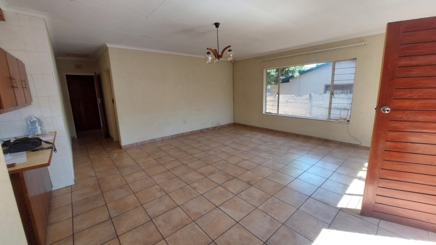 2 Bedroom Property for Sale in Greenhills Gauteng