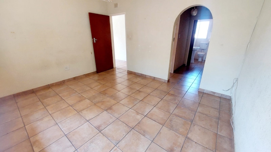 2 Bedroom Property for Sale in Greenhills Gauteng