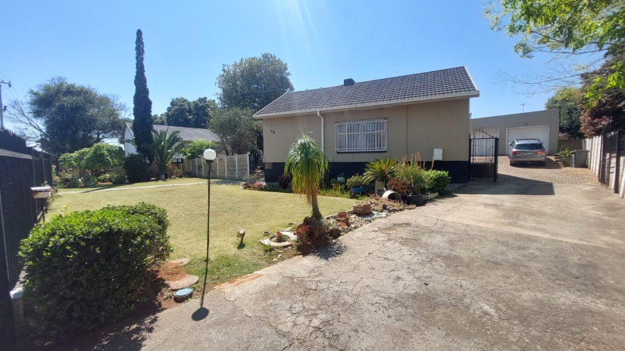 3 Bedroom Property for Sale in Greenhills Gauteng
