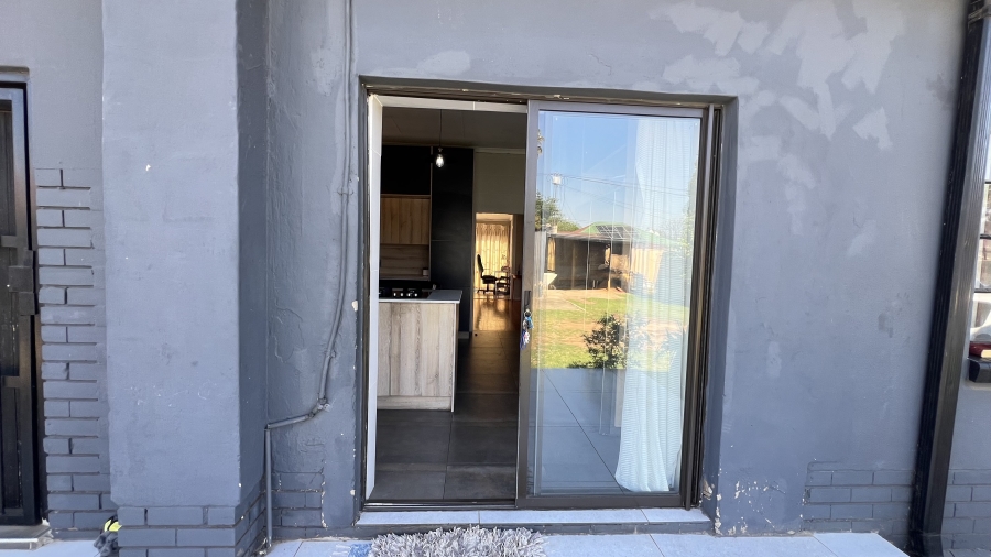 3 Bedroom Property for Sale in Homelake Gauteng