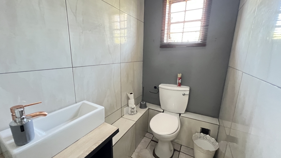 3 Bedroom Property for Sale in Homelake Gauteng